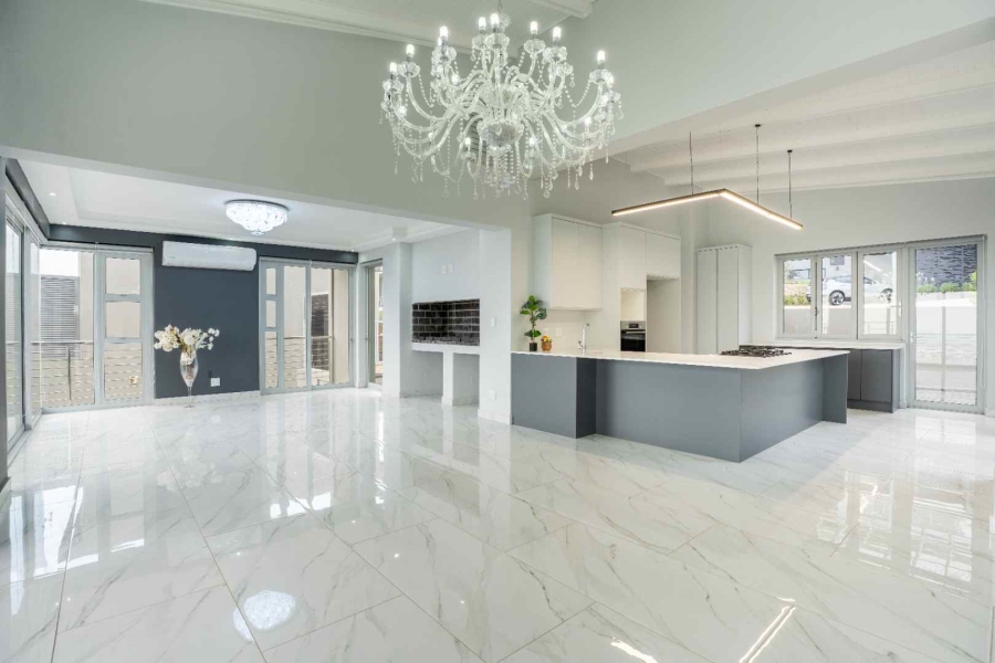 5 Bedroom Property for Sale in Fairhaven Country Estate Western Cape